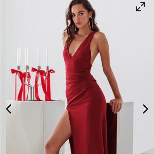 Selfie Leslie Burgundy Midi Dress